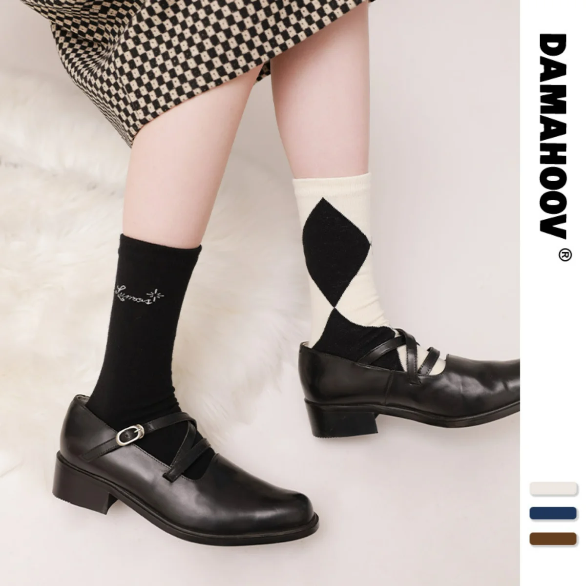 

DAMAHOOV New Autumn and Winter Elegant Asymmetrical Ringer Ins Comfortable British Couple Preppy Sook JK Cotton Mid-tube Socks