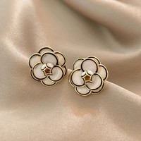 2022 new senior korean fashion earrings contracted elegant temperament women sweet metal flowers lovely stud earrings jewelry
