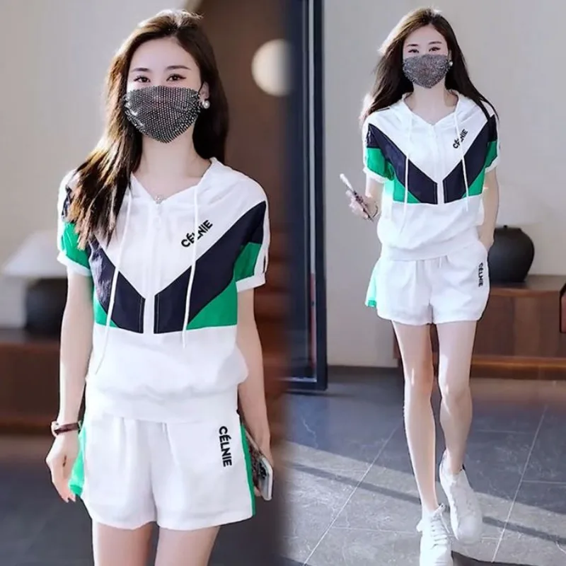 

Women's Fashion Sportswear Casual Pants Suit New Summer Professional Clothes Hooded Short Sleeve Crop Top Shorts 2 Two Piece Set