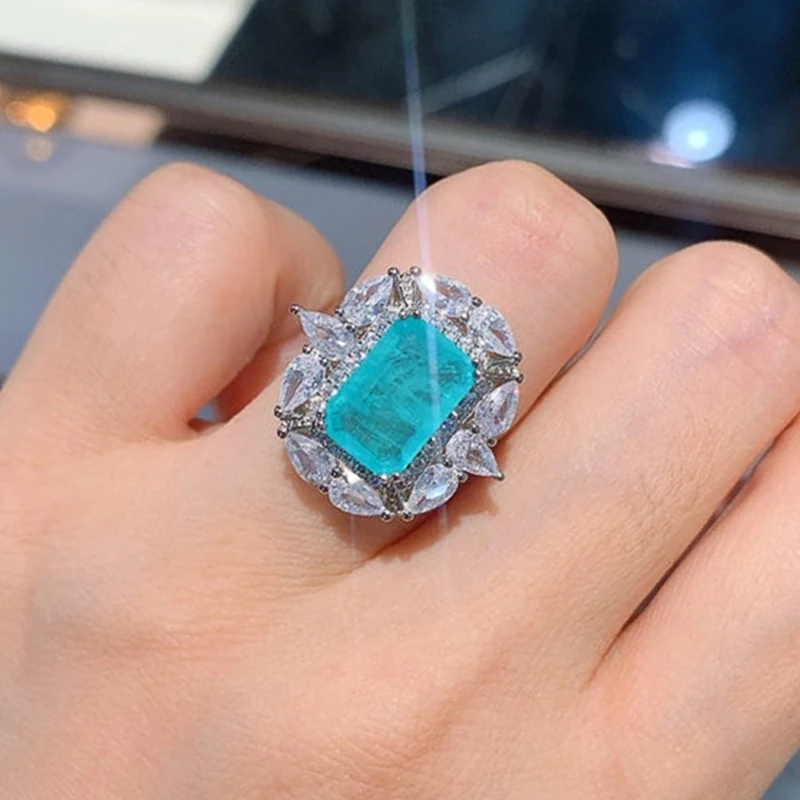 

Huitan Unique Design Blue Stone Rings for Women High Quality Silver Color Brilliant CZ Ring Engagement Wedding Trendy Jewelry