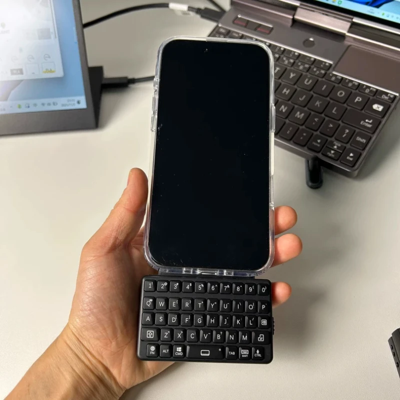 Фото Магнитная Bluetooth-мини-клавиатура EXknight для iPhone 12-17, Windows/Android, компактных телефонов, Blackberry, аксессуары для клавиатур №1