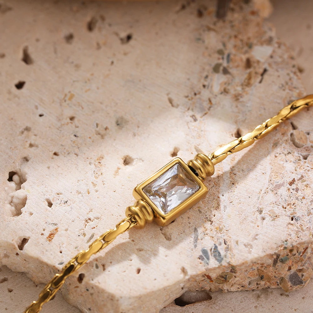 Женский браслет из нержавеющей стали с кристаллами и фианитами