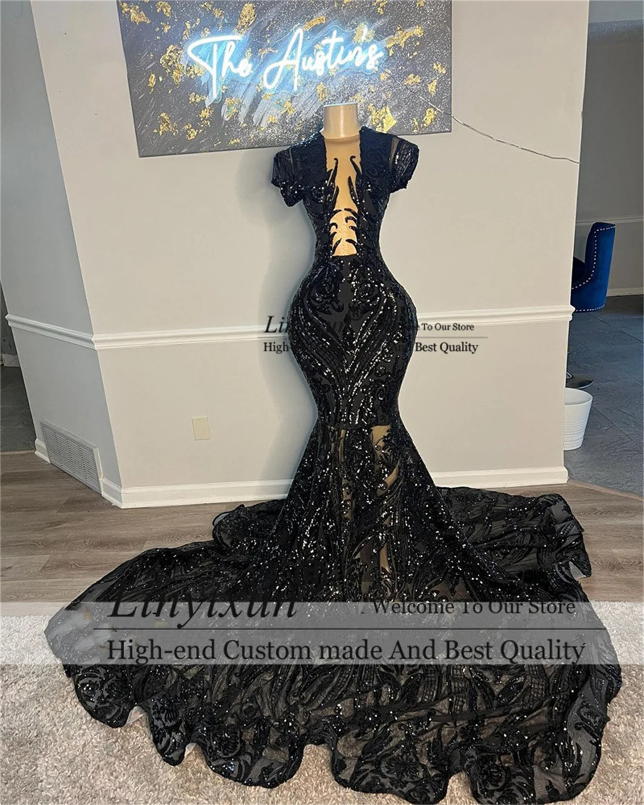 

Sparkly Black Sequins Lace Mermaid Prom Dresses Sheer Neck Ruffle Formal Evening Party Gowns Long Court Train Robe De Soiree