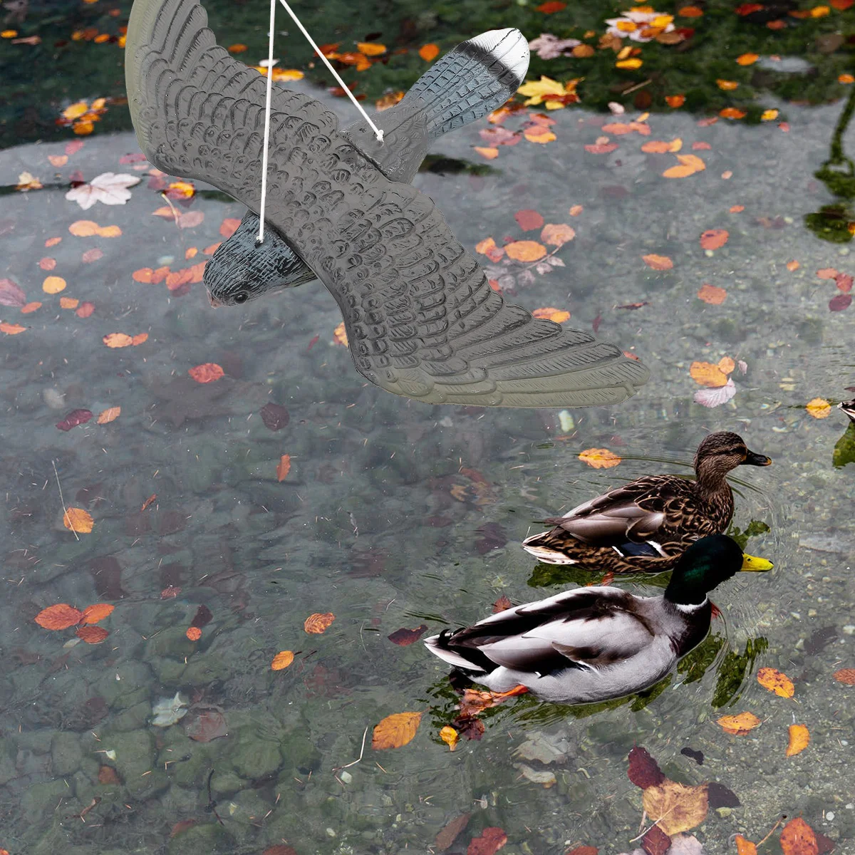 

Bird Fake Hawk Garden Eagle Decoy Flying Sculpture Scarecrow Hanging Figurines Simulationlifelike Figures Ferocious Decoration