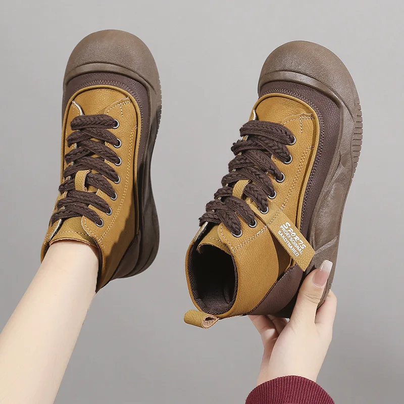 

Retro High Top Casual Shoes British Style Women Autumn Fashion Short Boots Lace Up Non-slip Leisure Flats Botas Para Mujeres