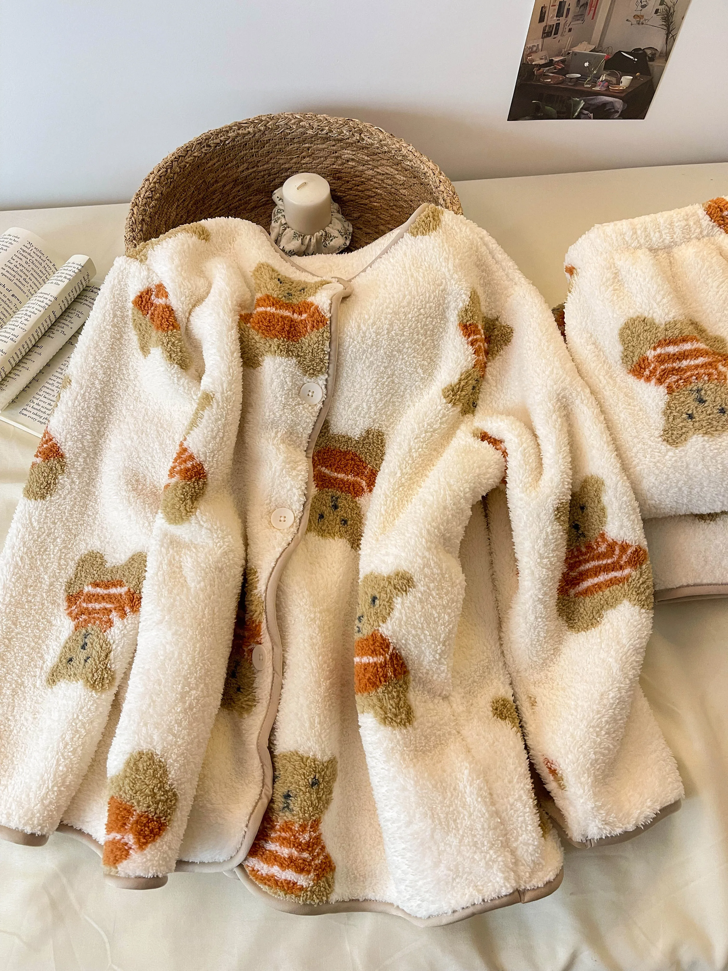 Cute Bear Flannel Pajamas Women Winter New Fleece-lined Thick Warm Coral Fleece Home Wear Can Go out