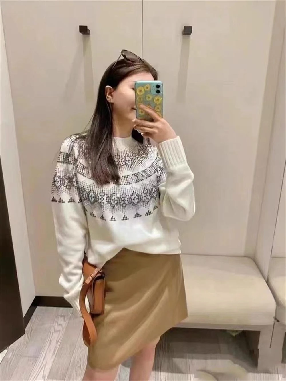 

Ethnic Style Women Hot Diamond Decoration Sweater Autumn 2023 New Ladies Solid Color O-Neck Elegant Long Sleeve Pullover Tops