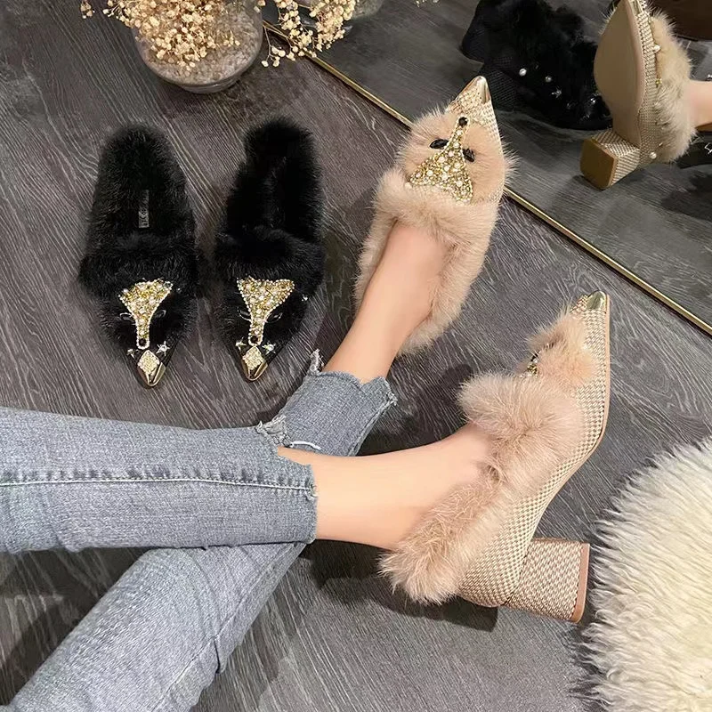 Women's plush shoes for winter wear plush 2023 Autumn and Winter New style pointed luxury design sense Small crowd medium heel h