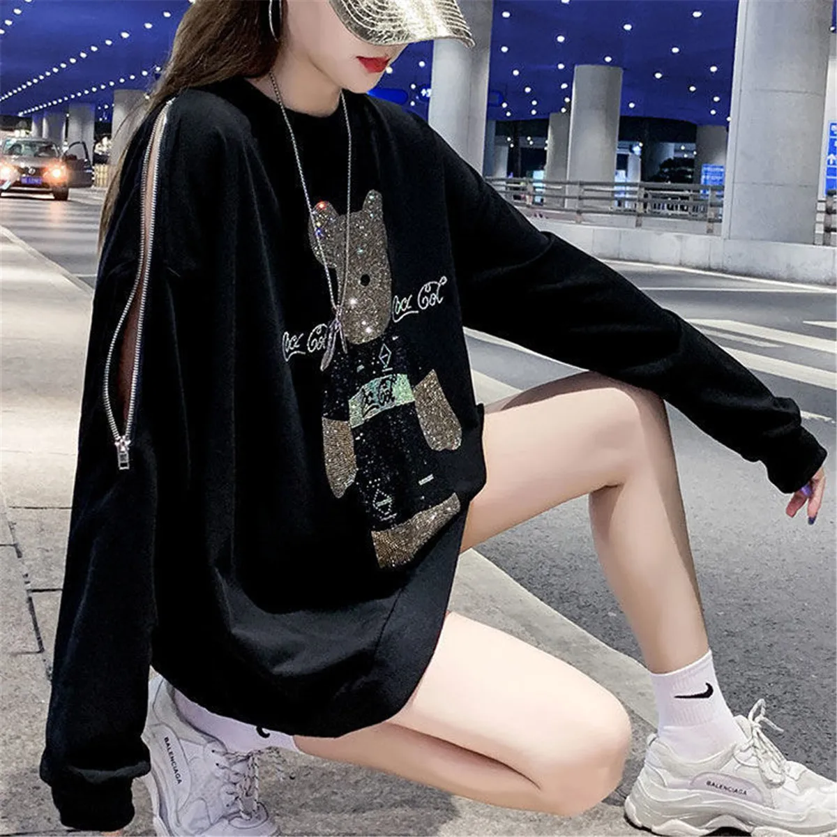 Толстовка женская с капюшоном и принтом в виде медведя |