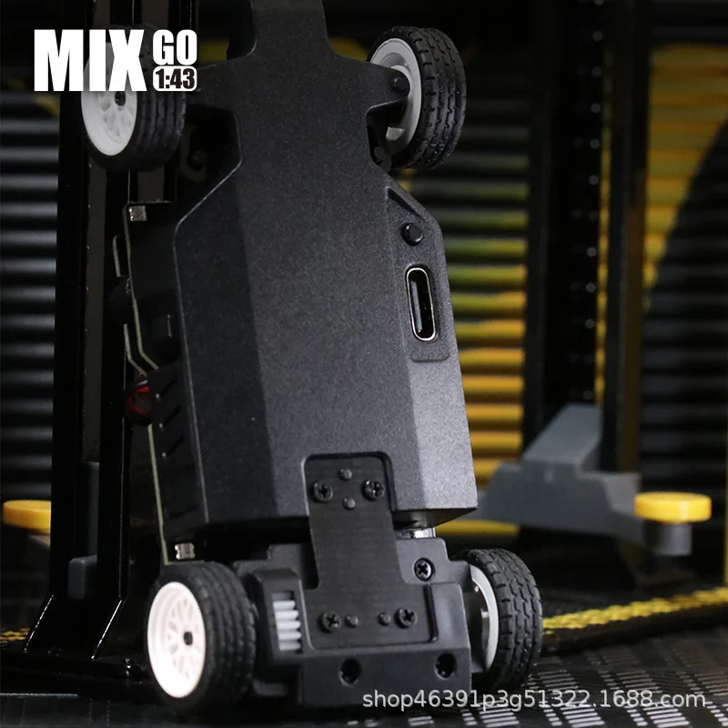 Фото Радиоуправляемая машинка Sniclo 1:43 Sisilok Master Edition MG117 с гироскопом, задним приводом и дифференциалом, подарок на день рождения для мальчика №3
