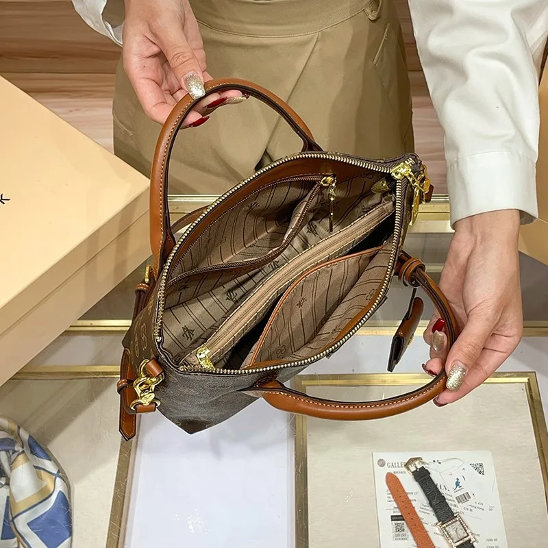 Женская Роскошная Брендовая Большая Сумка С Подсветкой Просторная На Плечо Для