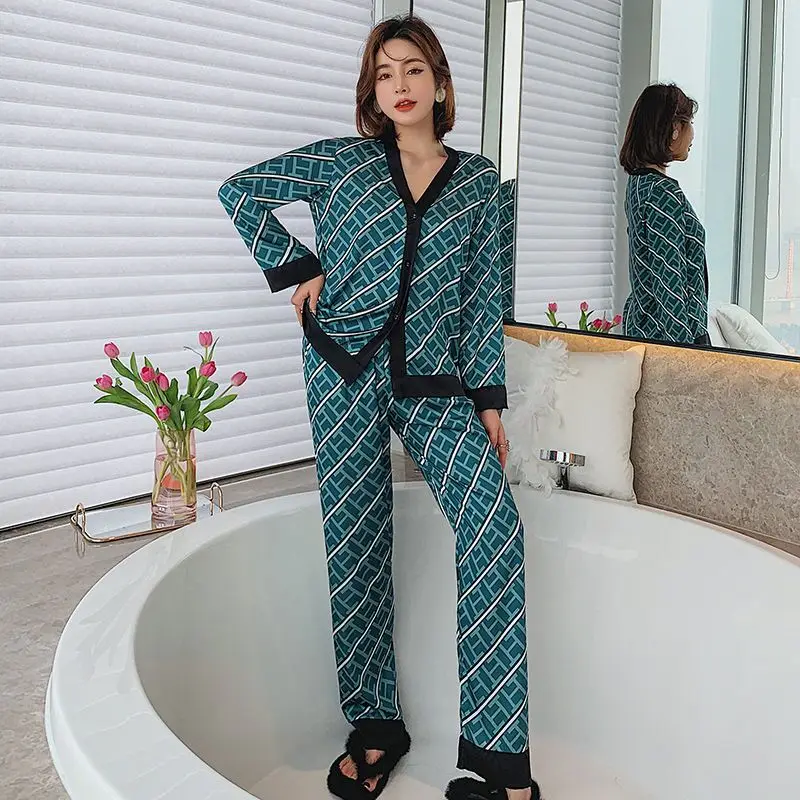 CAIYIER 2022 Women V-Neck Silk Satin Pajamas Set Long Sleeve Sexy Sleepwear Luxury Print Girls Nightwear Suit Large Size M-3XL