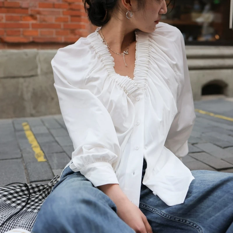 

2023 Autumn Winter New French Style Sweet Pleated V-neck Tops White Long Sleeve Button Shirts Women Blouses Loose Clothes 28707