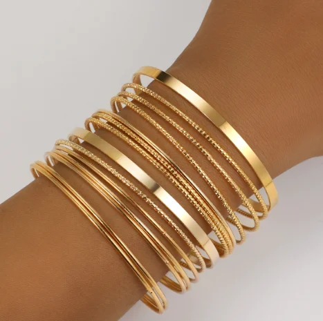 Набор браслетов-цепочек AY золотого цвета