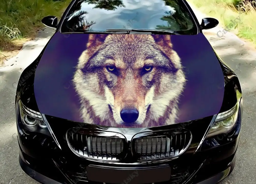 

Виниловая наклейка на капот автомобиля в виде злого волка