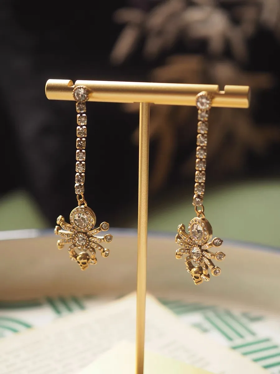 

Earrings Fashion Personality Spider Retro Pendant Fringe Do Old Punk Stud Earrings Piercing Aretes De Mujer Pendientes Brincos