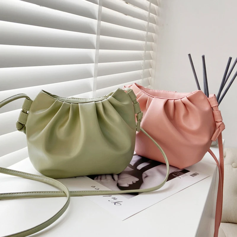 

Women Premium Shoulder Bag New Fashion Niche Design Messenger Bag Female Wild Western Style Female Bag Cloud Bag