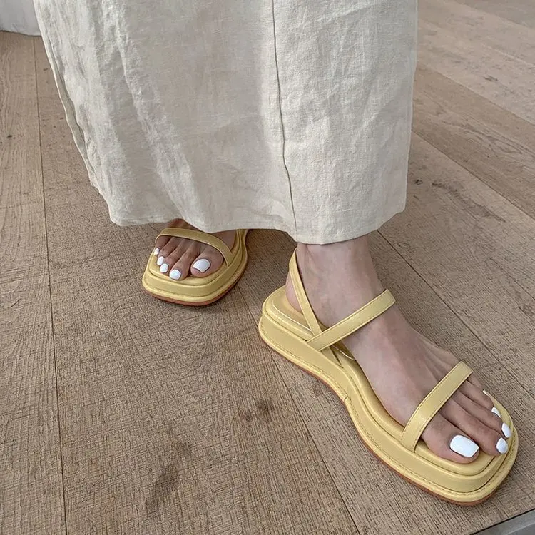 

Женские босоножки с открытым носком, на плоской подошве