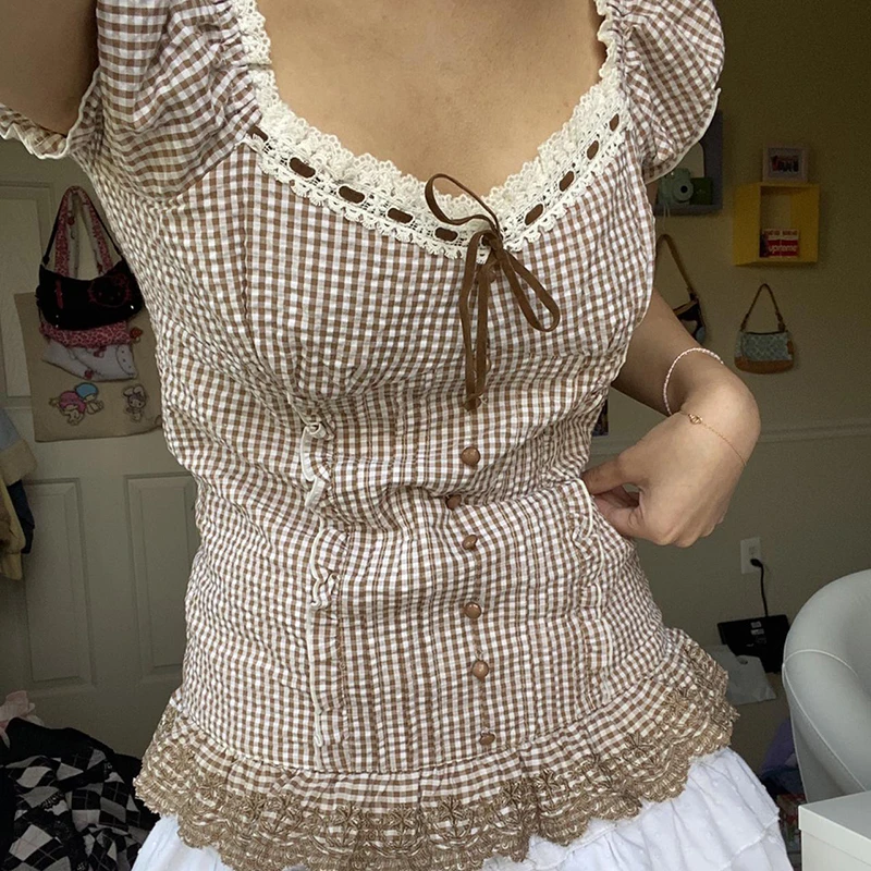 

Dourbesty 2000s Kawaii Sweet Crop Top Fairycore Gunge Retro Plaid Lace Up Ruffles Tshirt Vintage Puff Sleeve Milkmaid Tops Women