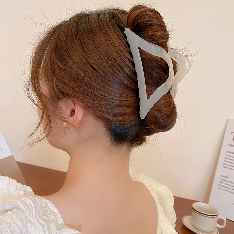

Simple Triangle Hairpin for Women Fashion Versatile Hair Clip New Geometric Women's Hair Claws Solid Color Hair Accessories