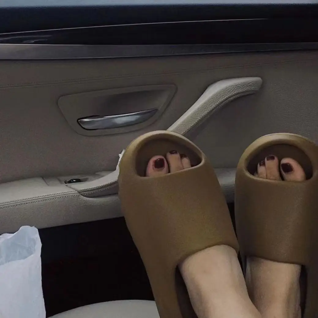 Original 2023 High Quality EVA Soft Thick Slippers Women's Spring/Summer Fashion Wear Slippers Home Sandals Men's Beach Shoes 46