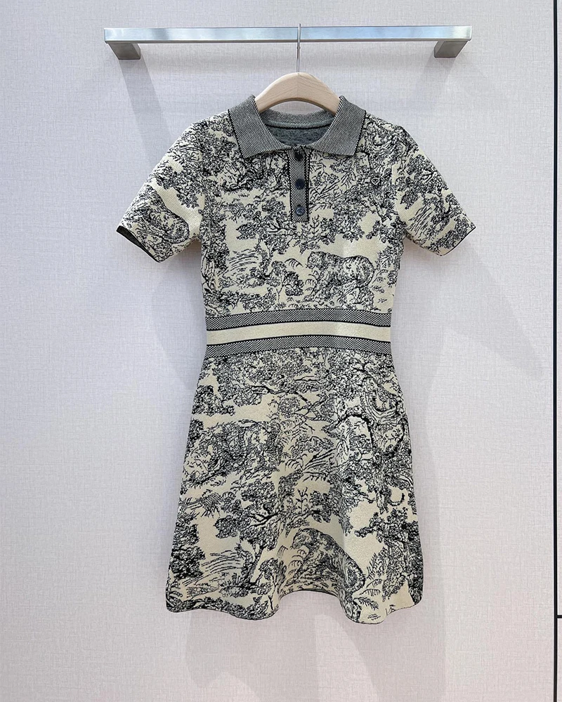 

2022 Early Autumn Reverse Jungle Jacquard Knit Lapel Dress Waist Closed Version A-Line Skirt Decorated With Flowers Girl Dress