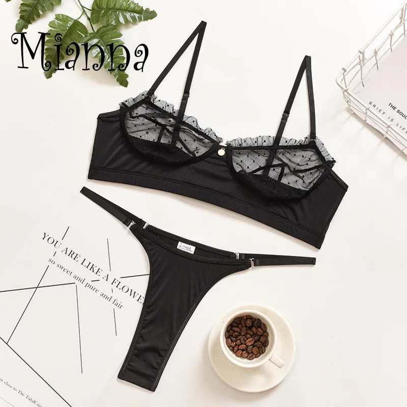 Комплект женского Бесшовного нижнего белья с чашками пуш-ап и вышивкой | Женская