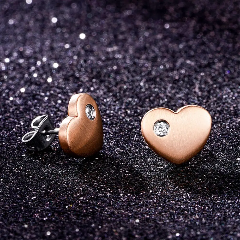 TGNEL Серьги-гвоздики из чистого титана в форме сердца 7 мм/9 мм с белым фианитом