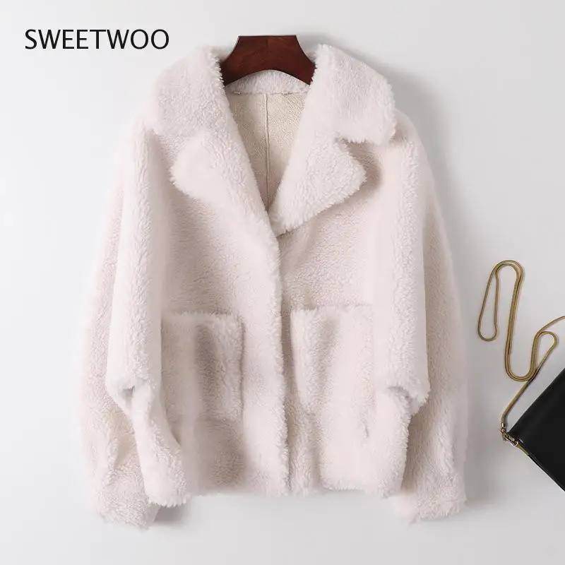 Real Fur Coat High Quality Australian Womens Wool Coats Thick Warm Elegant Loose Large Size Short Outwear Winter Coat for Women