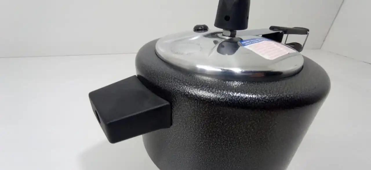 

2,5 Liters Cracked Pressure Cooker Lid Polished Clipboard STORE
