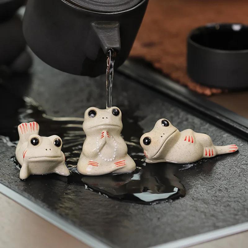 

New Frog Tea Pet Tea Ceramic Crafts Home Decoration Lotus Leaf Lotus Table Top Decoration Tea Ceremony Decoration Zen Meaning