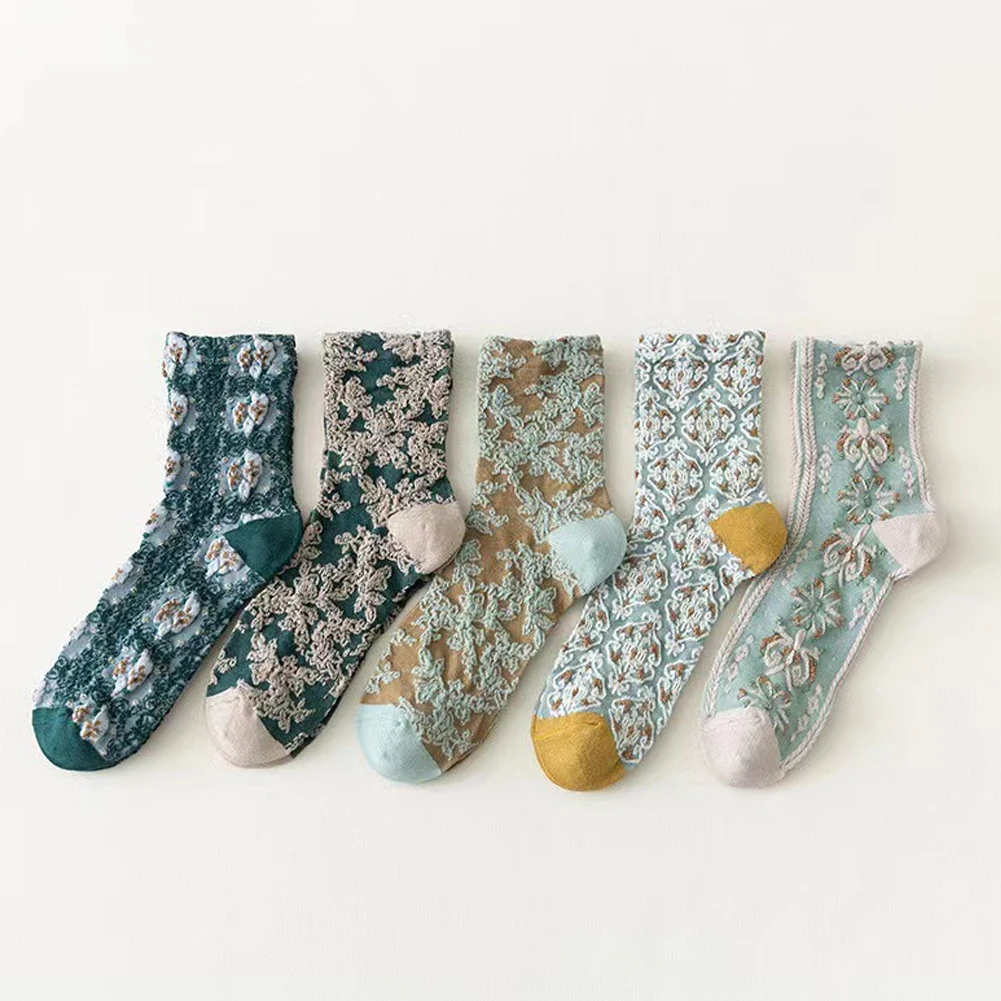 

Floral Embroidery Women's Socks Korean Fashion Harajuku Retro Vintage Streetwear Crew Socks Japanese Kawaii Girls Cute Socks