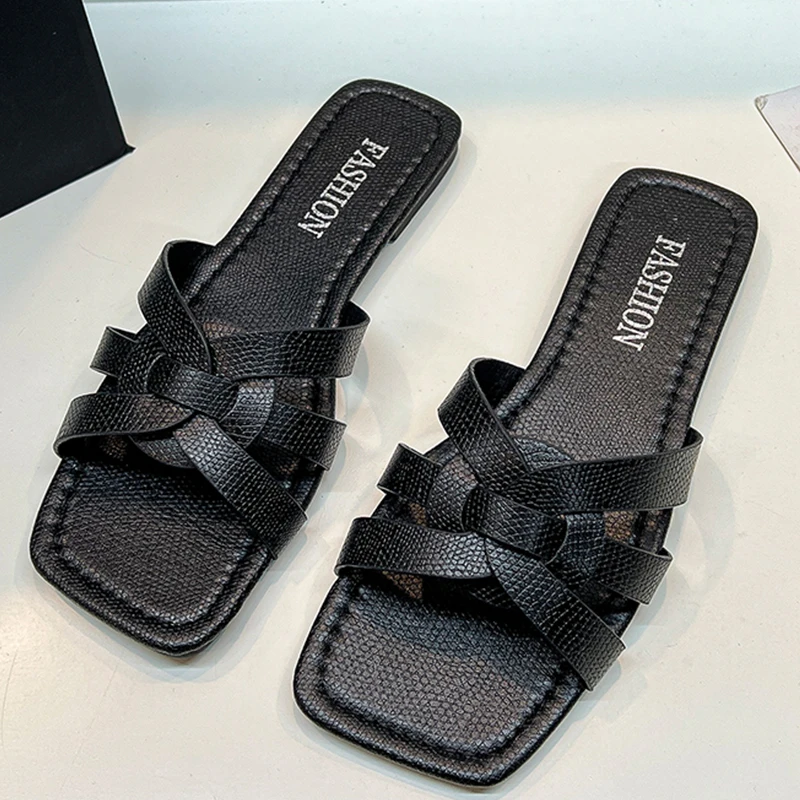 Luxury Brand Designer Women's Summer Strass Sandals 2023 Square Toe Large Beach Outdoor Flat Modern Slippers Herm Outside