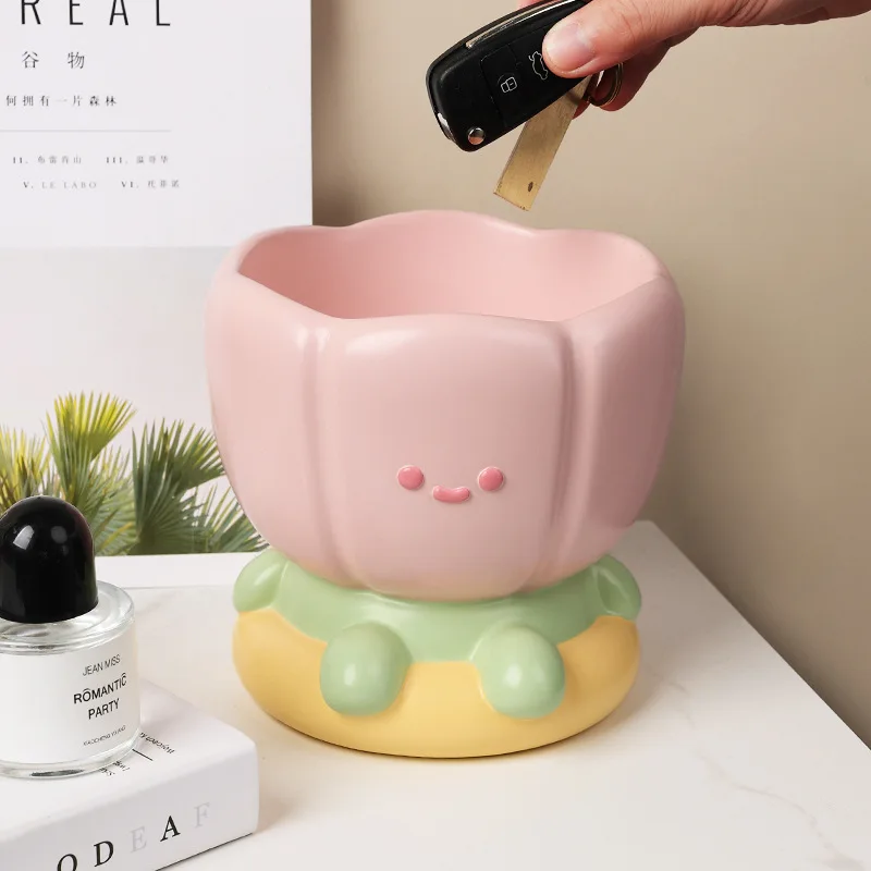 

Декоративная шкатулка для ключей в форме тюльпана