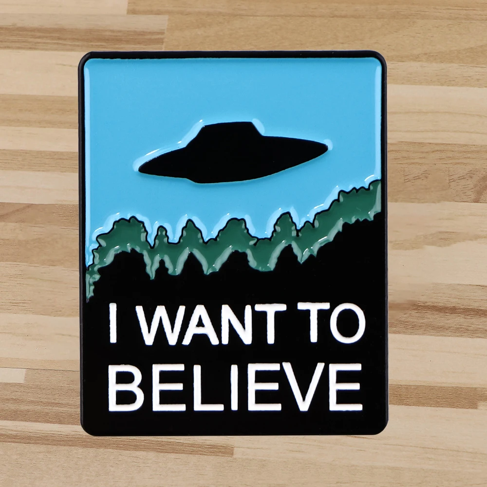 Броши из цинкового сплава в форме NLC. Классические металлические значки унисекс