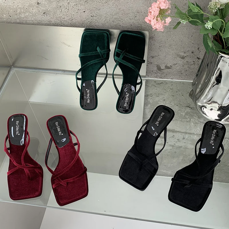 

New 2022 Female Casual Outdoor Slides Slip On Silk Ladies Pumps Slippers Fashion Women Flip Flops Shoes Med Heels Sandals