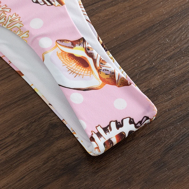 Рисунок 6 - Комплект бикини с принтом 2023