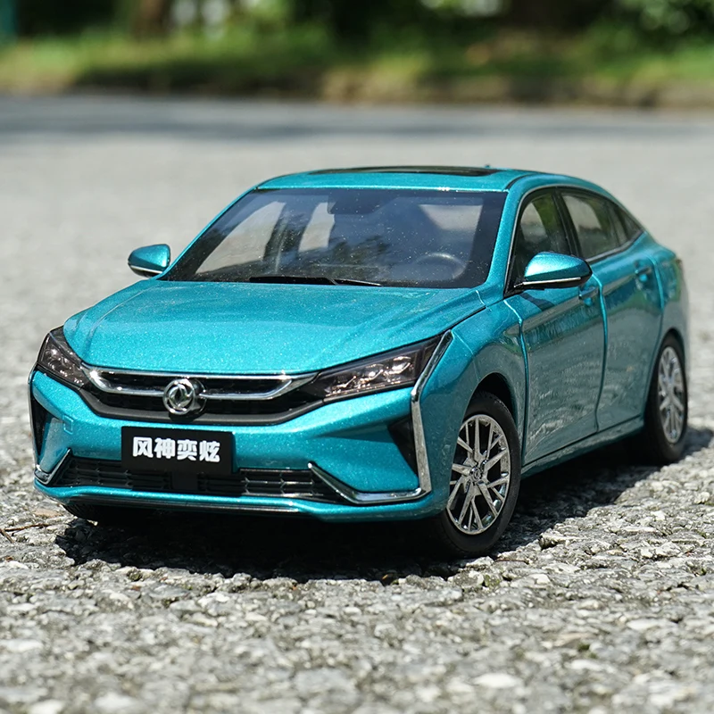 

Масштаб 1:18, модель автомобиля из сплава Fengshen Yixuan