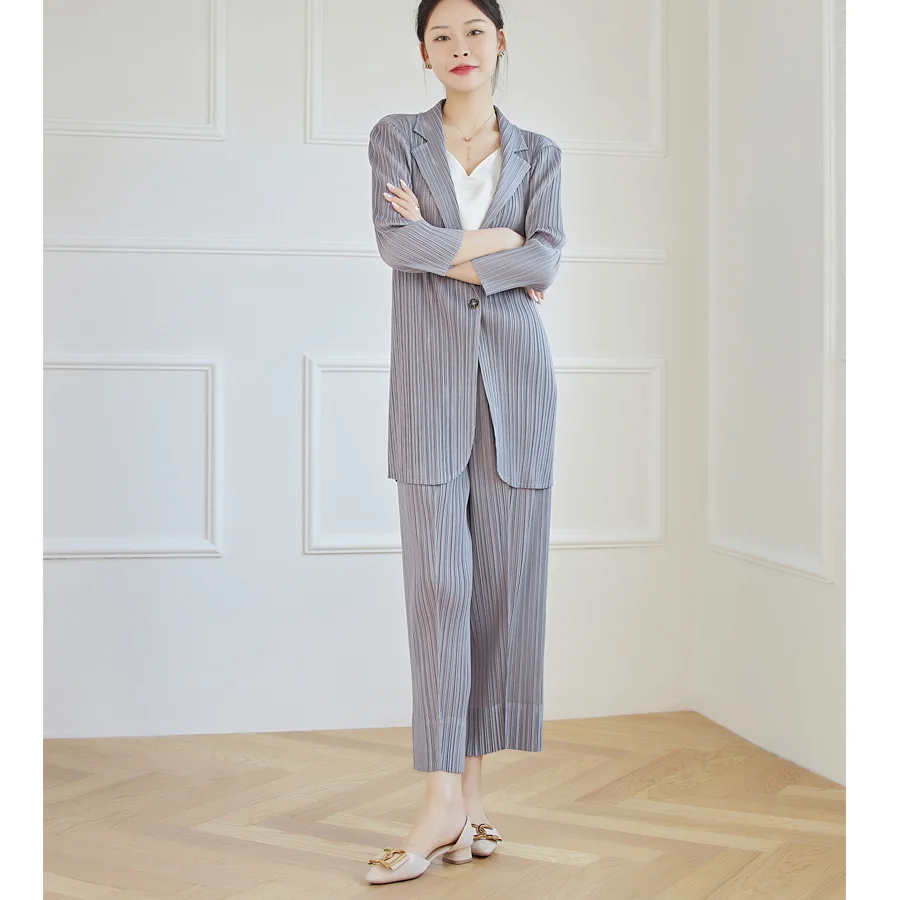 

Модный повседневный костюм, женский осенний Новый костюм, жакет, плиссированные брюки, стройнящий костюм из двух предметов