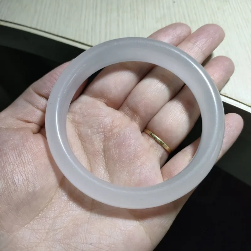 Браслет She Tai из кварцевого камня с белым льдом и точечными чернилами