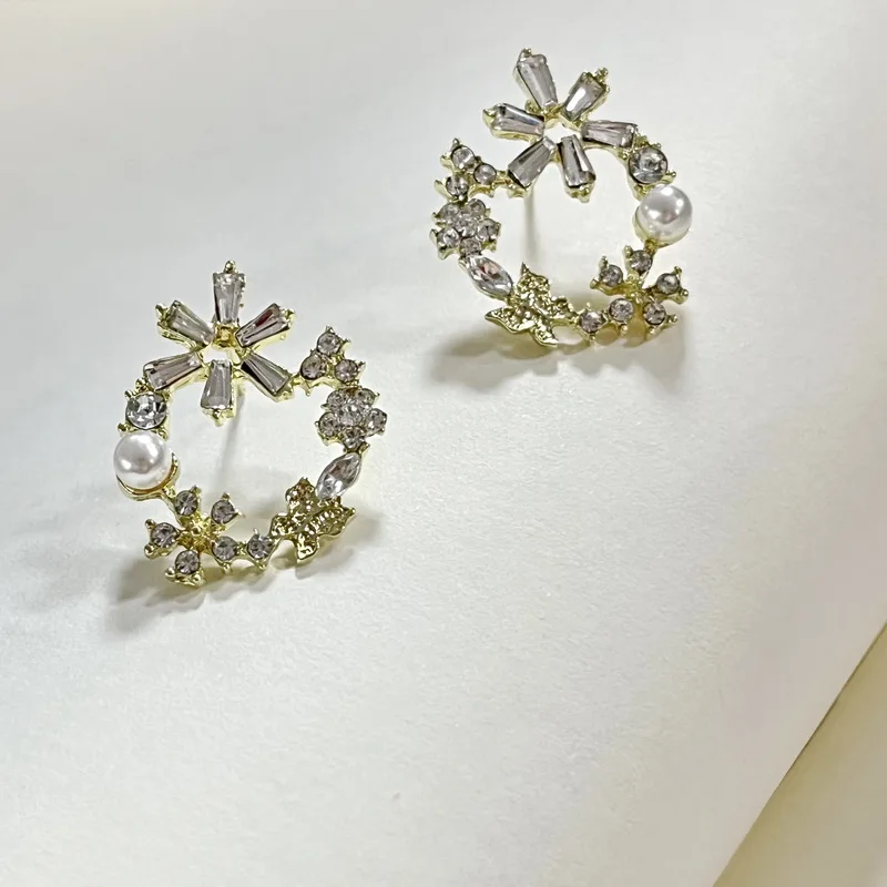 

Exquisite Crystal Flower Butterfly Stud Earrings For Women AAA Zircon Daisy Flower Earring Fashion Wedding Party Jewelry Gifts