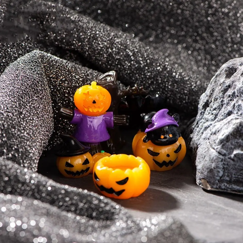 Миниатюрная фигурка на Хэллоуин
