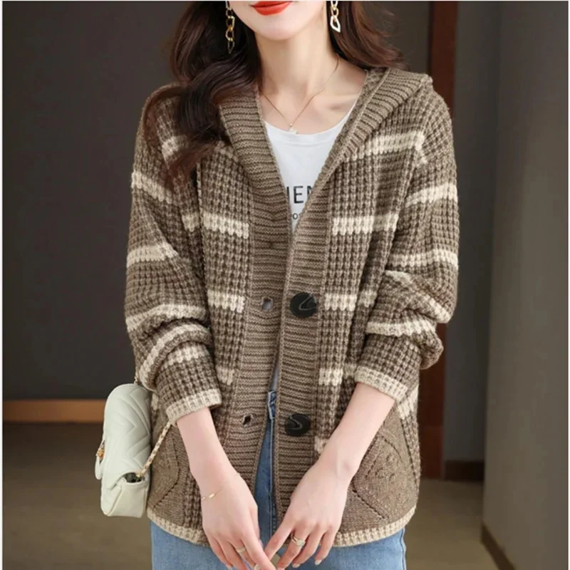 2024Новый осенне-зимний модный полосатый кардиган свитер куртка женская в стиле