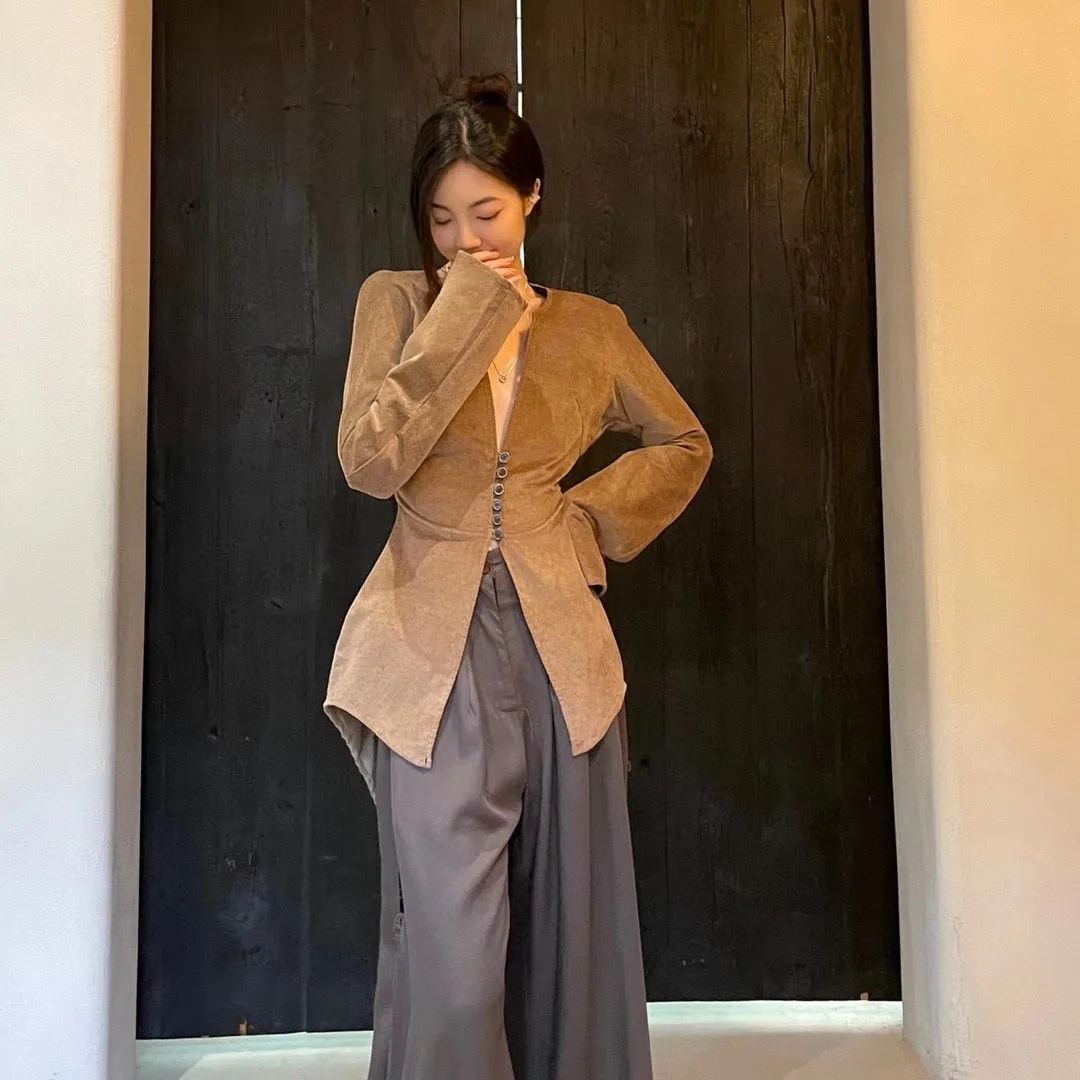 

2022 Autumn and winter fashion niche retro corduroy slim V-neck waist long sleeve top simple irregular cut shirt women top
