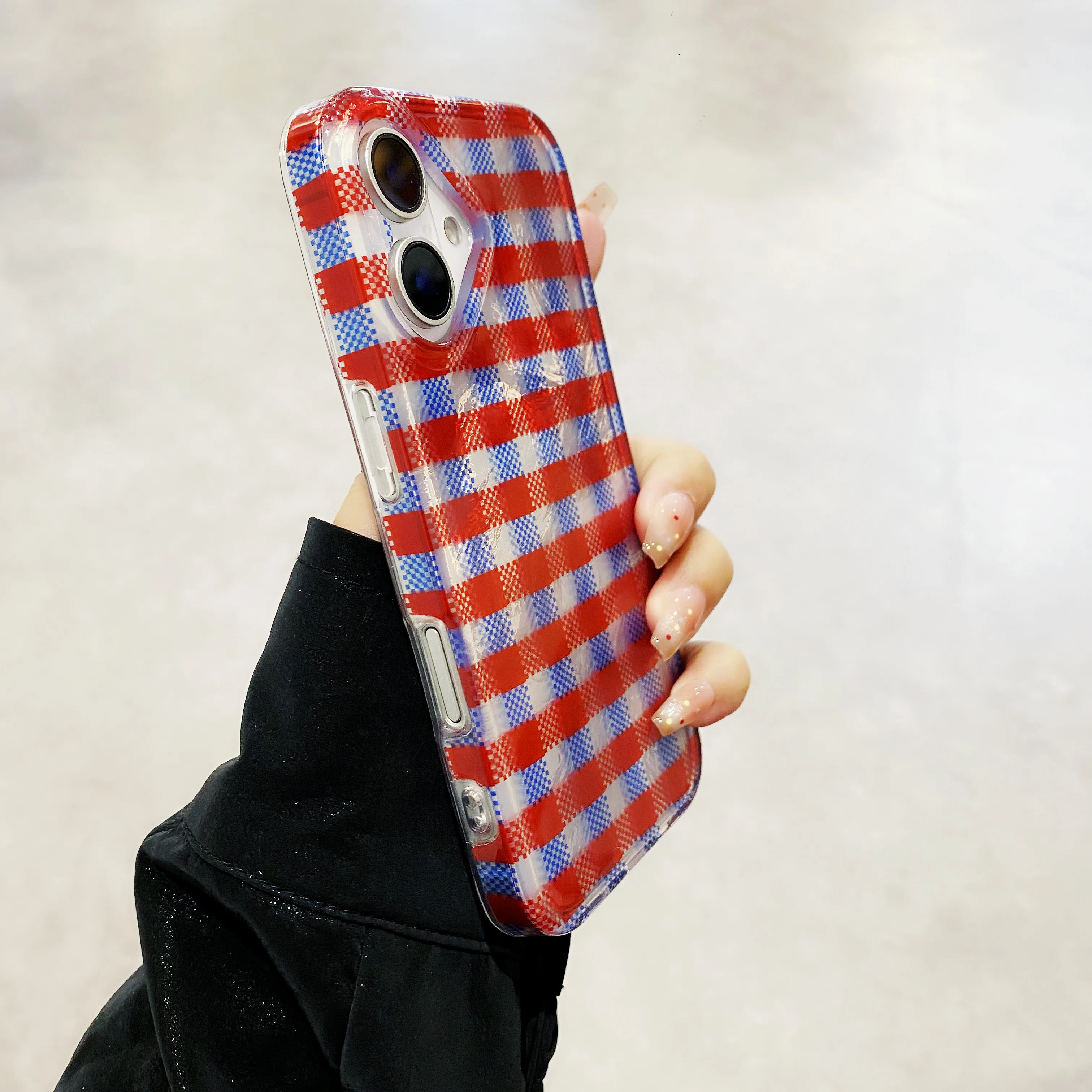 Чехол для телефона с градиентной волнистой текстурой три цвета шашки сердце