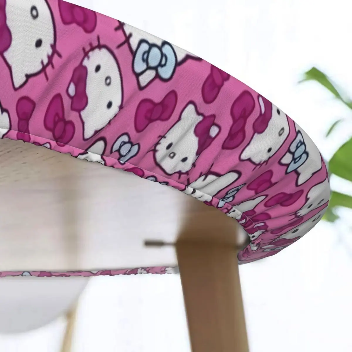 Скатерть из японского аниме Hello Kitty водостойкая с резинкой по краям