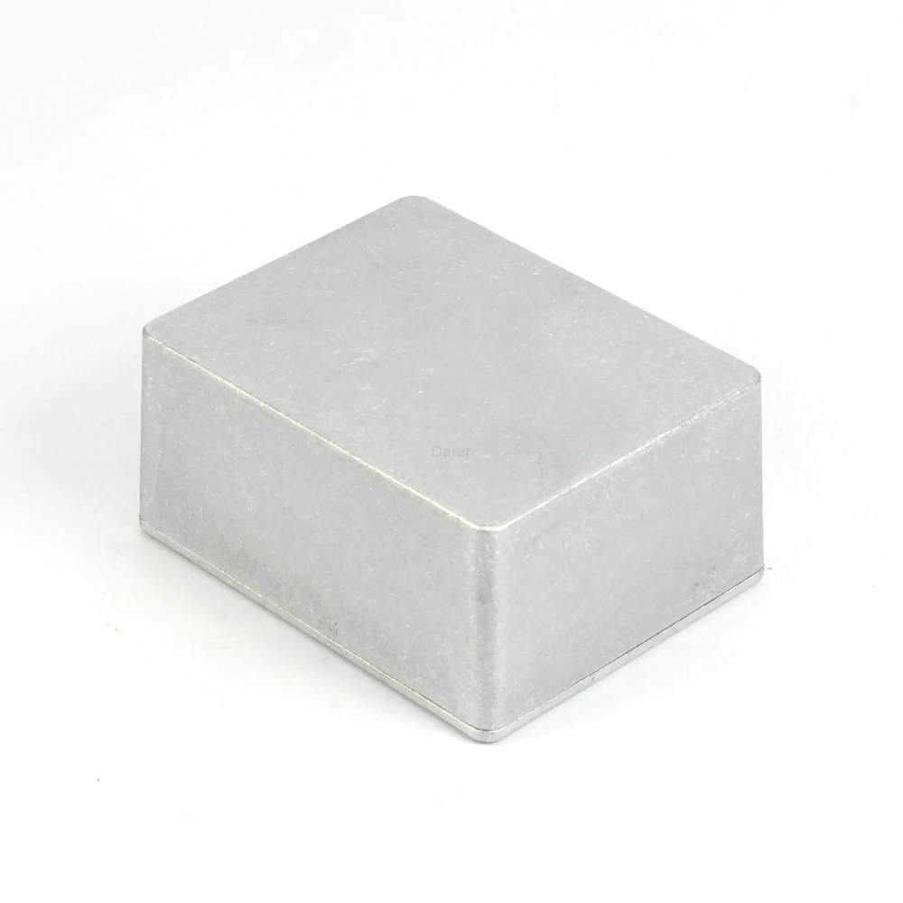 

Hammond 1590C Diecast Enclosure Natural 120 x 94.5 x 50mm Aluminum Enclosure Box