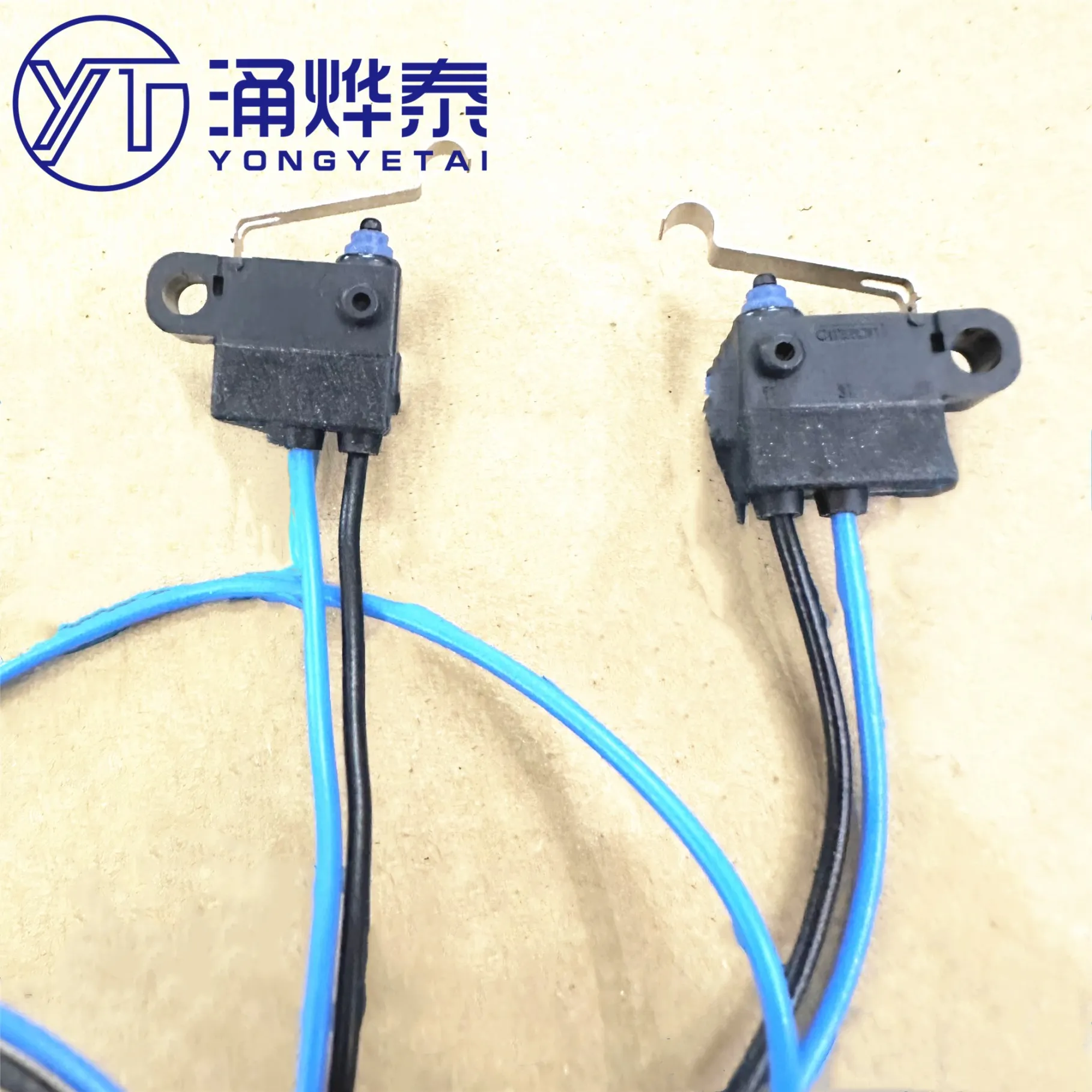 YYT D2HW-C273M Водонепроницаемый микропереключатель с небольшим изогнутым стержнем