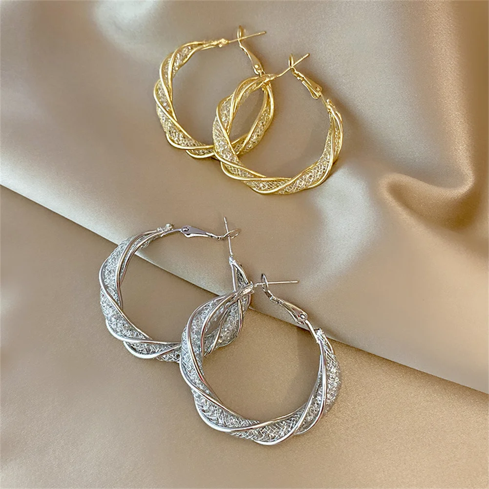 

New Trendy Twisted Small Hoop Earrings For Women Fashion Gold Color Metal Circle Tiny Hoops Huggie Ear Buckle Jewelry 2023