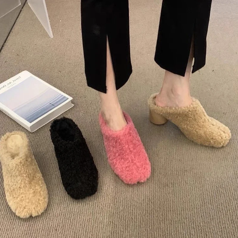 

Slip-on Pink Wool Mules Women Fashion Closed Toe Plush Court Clogs Ladies Winter Warm Lambswool Heeled Slippers